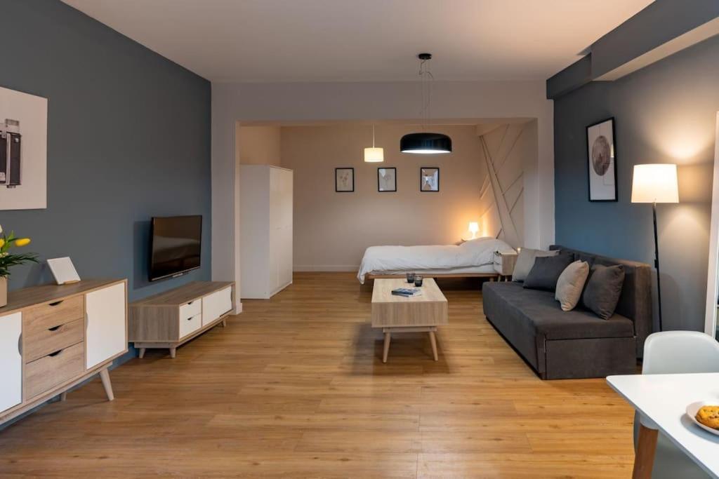 Central, Spacious Studio 5 Min Walk To Acropolis Афины Экстерьер фото
